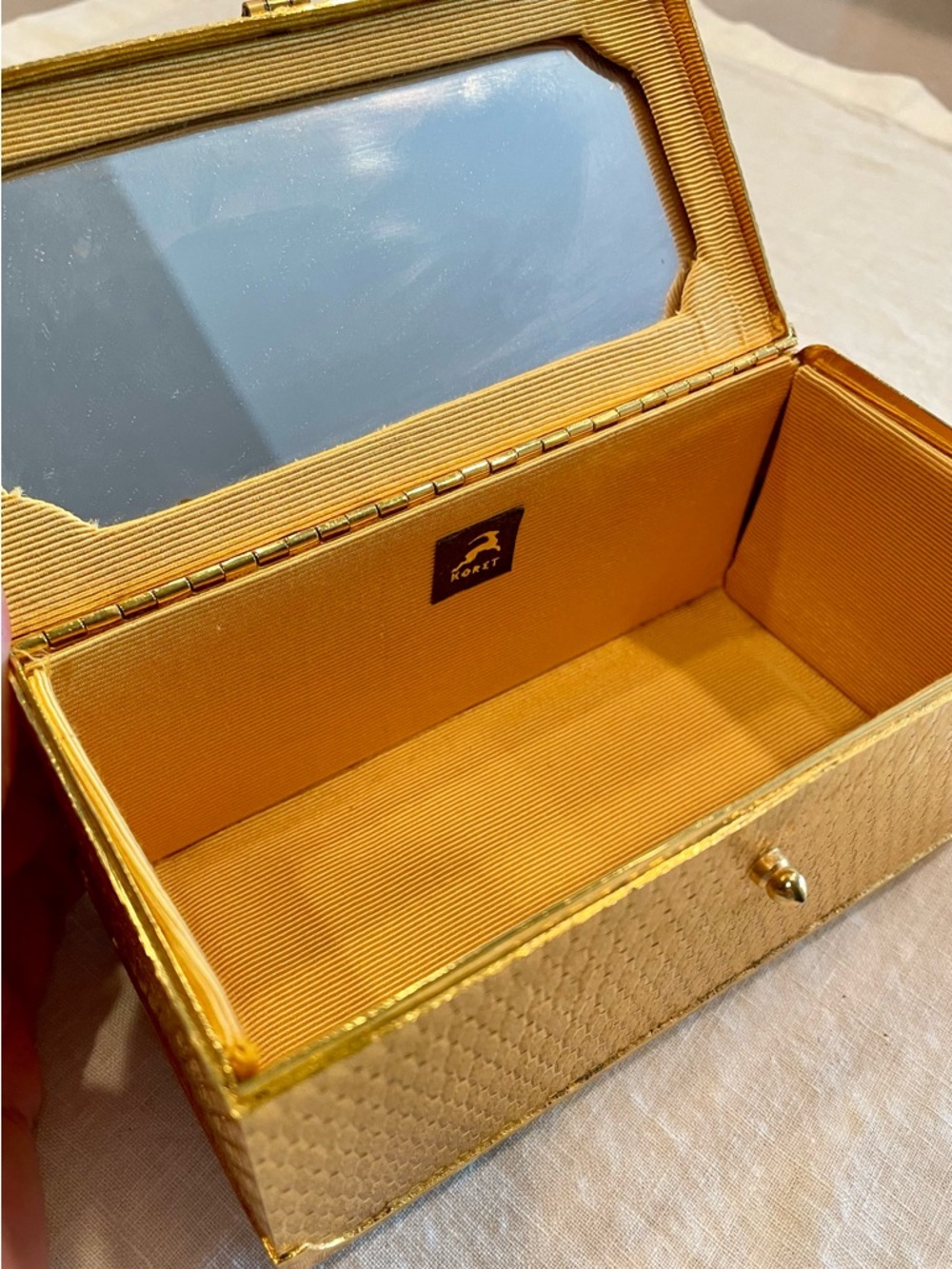 Vintage 1950s Koret Gold Textured Metal Top-Handle Women’s Box Bag With Mirror - Picture 5 of 7